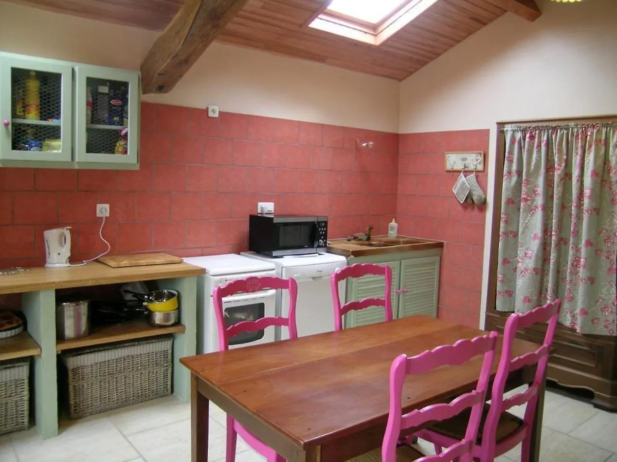 Holiday home Gite Familial Avec Peche, Cascade, Animaux Et Activites Variees, Proche De Vichy Et Le Pal - Fr-1-489-122 Barrais-Bussolles