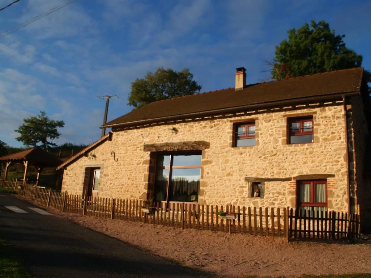 Gite Familial Avec Peche, Cascade, Animaux Et Activites Variees, Proche De Vichy Et Le Pal - Fr-1-489-122 Barrais-Bussolles 0*,  France