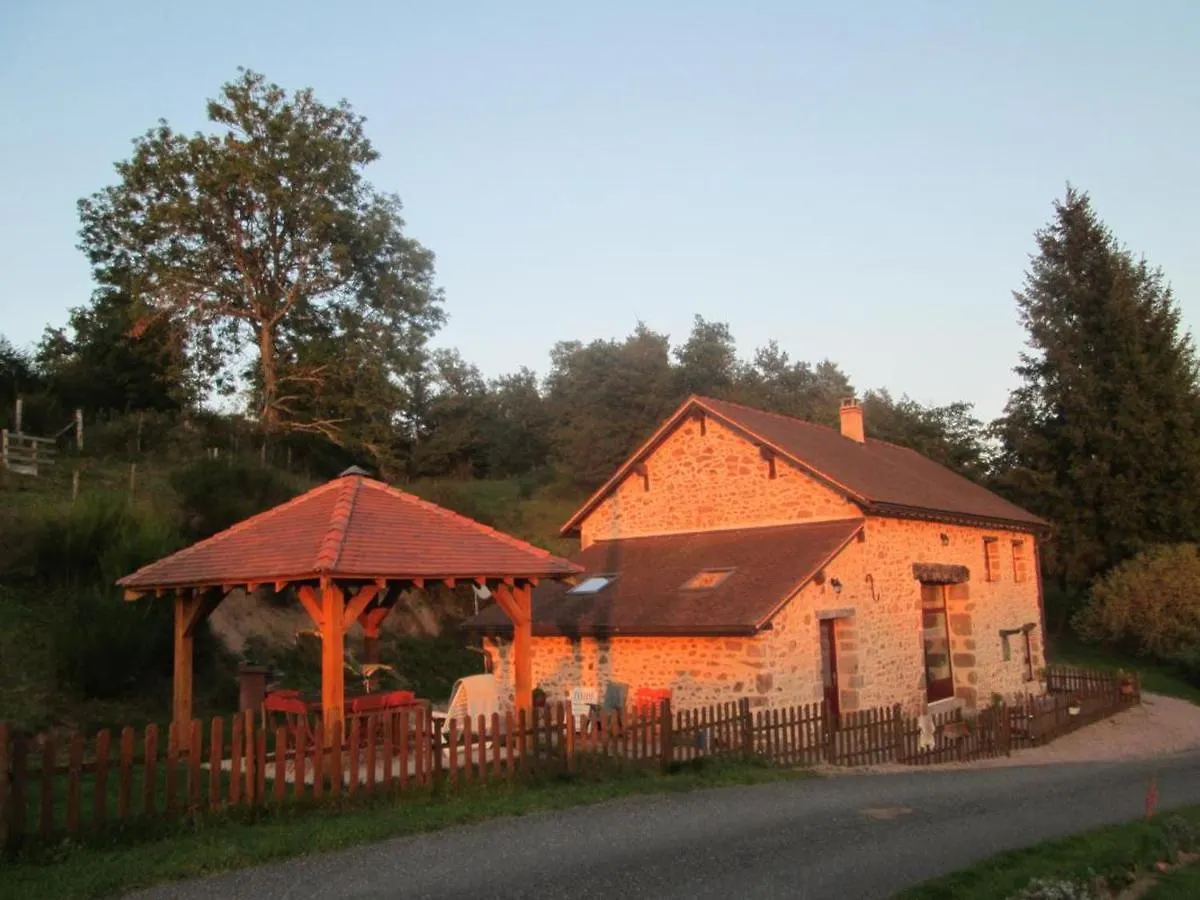 Gite Familial Avec Peche, Cascade, Animaux Et Activites Variees, Proche De Vichy Et Le Pal - Fr-1-489-122 Barrais-Bussolles 0*,  France