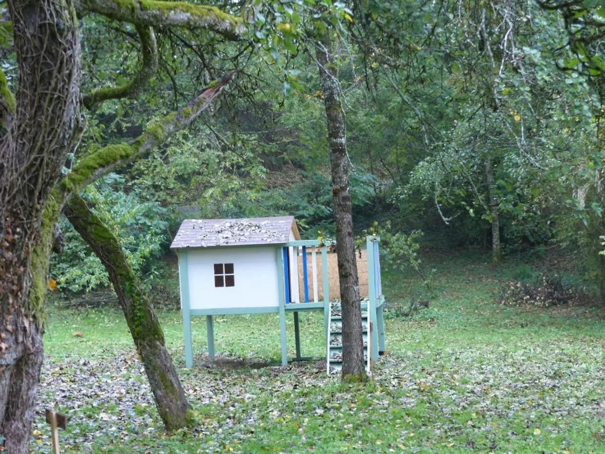 Gite Familial Avec Peche, Cascade, Animaux Et Activites Variees, Proche De Vichy Et Le Pal - Fr-1-489-122 Barrais-Bussolles Holiday home